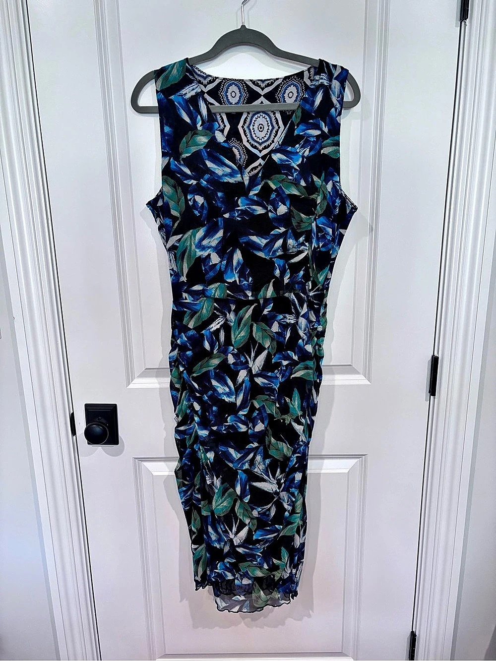 White House Black Market
Reversible - Geometric Midi Dress in Black & Blue Like